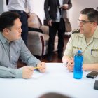 Cristian Zamora, alcalde de Cuenca, en reunión con la Policía.