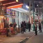 El asesinato se cometió en un local de comidas, en el centro de la ciudad de Manta.