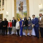El expresidente Guillermo Lasso junto a quienes formaron parte del proceso de pacificación de las cárceles.