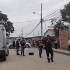 Personal de Criminalística realizó el levantamiento del cadáver.