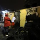 La vivienda servía como bodega de llantas.