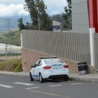 Las autoridades investigan un presunto femicidio en Ambato.