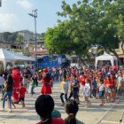 En la celebración navideña del barrio San Eduardo estuvieron presentes casi 800 familias.