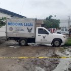 El cadáver del ciudadano estaba empapado por la lluvia.