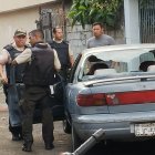 Los gendarmes se movilizaban en un vehículo, el cual quedó con orificios a causa de los disparos.