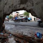El vehículo se impactó contra una pared, pero afortunadamente no hubo heridos.