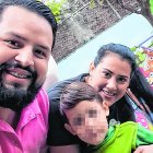 Gustavo Carranza tiene esposa, quien no se mueve de la clínica, y un hijo de tres años de edad.