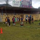 Las chicas y chicos entrenan en el estadio de Guapán de lunes a viernes.