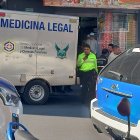 Los policías que hicieron la investigación no solo subieron a Lorena a la ambulancia de Medicina Legal, sino también a su perrito Benji.