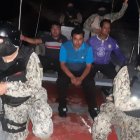 Los policías secuestrados estaban en alta mar.