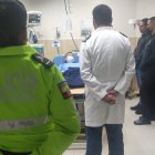 El suboficial Alberto Gómez quedó hospitalizado, bajo observación médica.