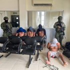 Se les encontró varias artefactos y armas de fuego.