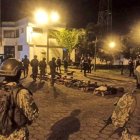 Los militares agarraron a varias personas en San Lorenzo.