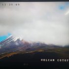 Descenso de agua lodosa del volcán Cotopaxi.