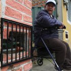 En la calle Larrea, algunos vecinos ya colocaron rejillas para proteger los medidores.