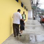 El miedo y el temor se apoderó de los padres de familia. Llegaban antes de la hora de salida a retirar a sus hijos.