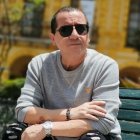 Tomás Delgado prefiere  tomar con sus amigos.