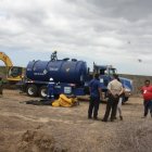 Policias y militares durnate el operativo en Santa Elena.