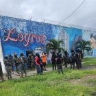 Un fuerte contingente fue desplegado para el traslado de los reclusos