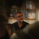 El cineasta Sebastián Cordero se inició hace 29 años filmando videos para bandas musicales como Cruks en Karnak.