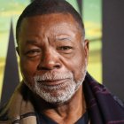 Fotografía de archivo fechada el 28 de febrero de 2023 que muestra al actor estadounidense Carl Weathers durante el estreno de la película 'The Mandalorian' en Los Ángeles, California (Estados Unidos).