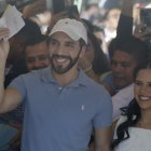 Nayib Bukele ejerció su derecho al voto en El Salvador.