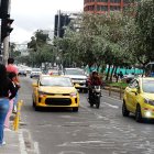 Uno de los requisitos para que el vehículo amarillo reciba el adhesivo es que tenga la placa visible.