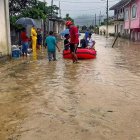 Las lluvias torrenciales afectan a barrios de Esmeraldas.