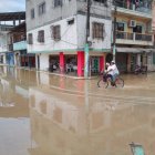 Salitre tiene calles anegadas.