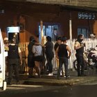 Las víctimas eran cuñados y andaban en moto cuando les dispararon.