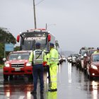 Autoridades realizan controles sobre todo en los peajes.