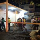 La noche del sábado, los familiares esperaban retirar el cuerpo de la morgue del cantón Babahoyo.