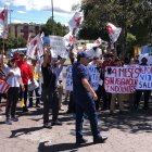 Los trabajadores de la Federación Deportiva salieron a reclamar por us pagos