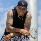 Gaby confiesa que se siente feliz y agradecido de que ‘El Meneaíto’ siga gustando generación tras generación.