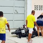 Dos motorizados le dieron plomo a la pareja que iba rumbo a la Fiscalía