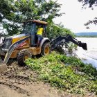 Maquinaria trabajó en Esmeraldas ante las consecuencias del temporal.