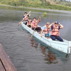 En canoa se puede conocer este tesoro natural que es admirado por viajeros.