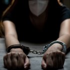 La ecuatoriana Kristel Candelario es acusada de abandonar a su hija que murió por deshidratación en Cleveland, Estados Unidos.