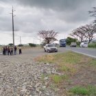 Agentes policiales presumen que a la víctima la asesinaron en otro sector y en la abandonaron en la madrugada.