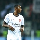 Willian Pacho continúa jugando con regularidad en Eintracht Frankfurt
