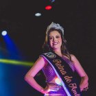 Deneb Solís, la futura abogada, es la nueva reina de Ambato