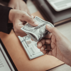 Referencial: el décimo cuarto sueldo es un beneficio de los trabajadores en Ecuador.