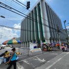 La tranquilidad de la jornada comercial en el centro de Esmeraldas se vio abruptamente interrumpida por el estruendo de disparos.