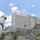 Rubén Pérez habría subido por las gradas laterales del edificio para no ser grabado por las cámaras de seguridad del interior.