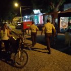 Excompañeros de la Policía llegaron al funeral.