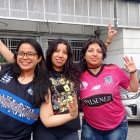 Llegaron de Quito, como regalo por el día de la Mujer, las emelecistas: Scarlet Cedeño, Giselle Cedeño y Gabriela Chusquillo.