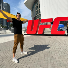 El youtuber quiteño llegó hasta el Kaseya Center en Miami para apoyar a su compatriota.