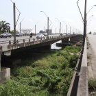 El accidente ocurrió en el tramo del puente que va de Guayaquil hacia la Puntilla.