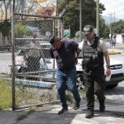 Una de las personas detenidas en Rumiñahui.