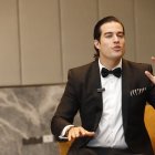 Danilo Carrera se confiesa totalmente enamorado y feliz con Isabella Fernández.